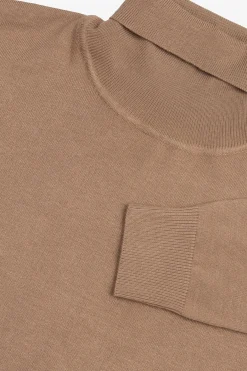 Maglia dolcevita basic cammello