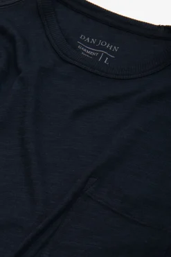 T-shirt girocollo con taschino navy