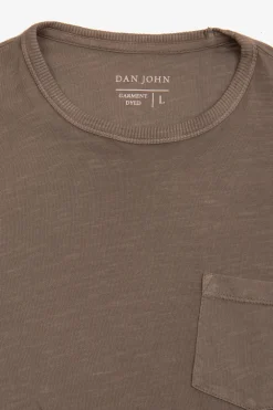 T-shirt girocollo con taschino fango